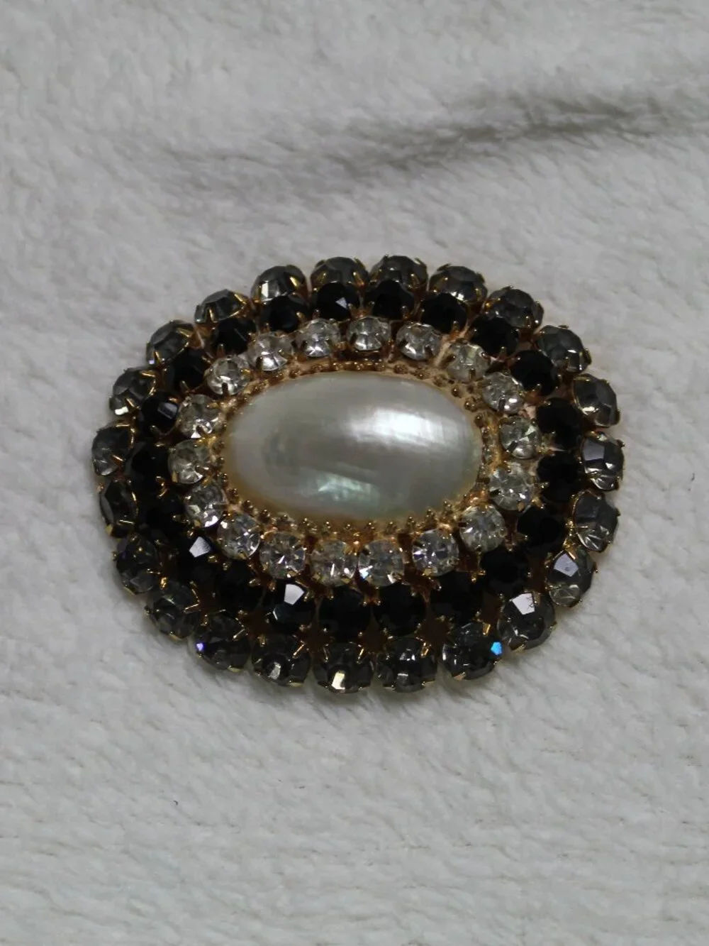 Vtg Signed Vendome Gigantic White Oval Lustrous Shell Black Clear Crystal Brooch